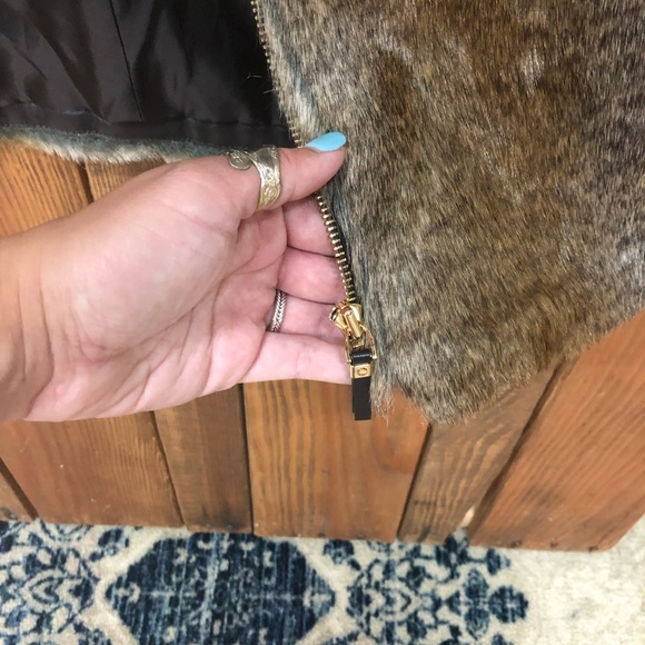 Faux fur size 8 medium brown vest - Picture 5 of 6